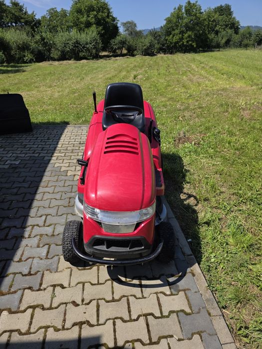 Vând masina de tuns iarba HONDA