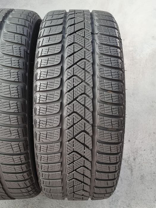 205/40/17 Pirelli 2Броя: 170лв 7мм