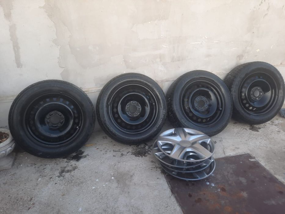 Anvelope de iarna cu jante