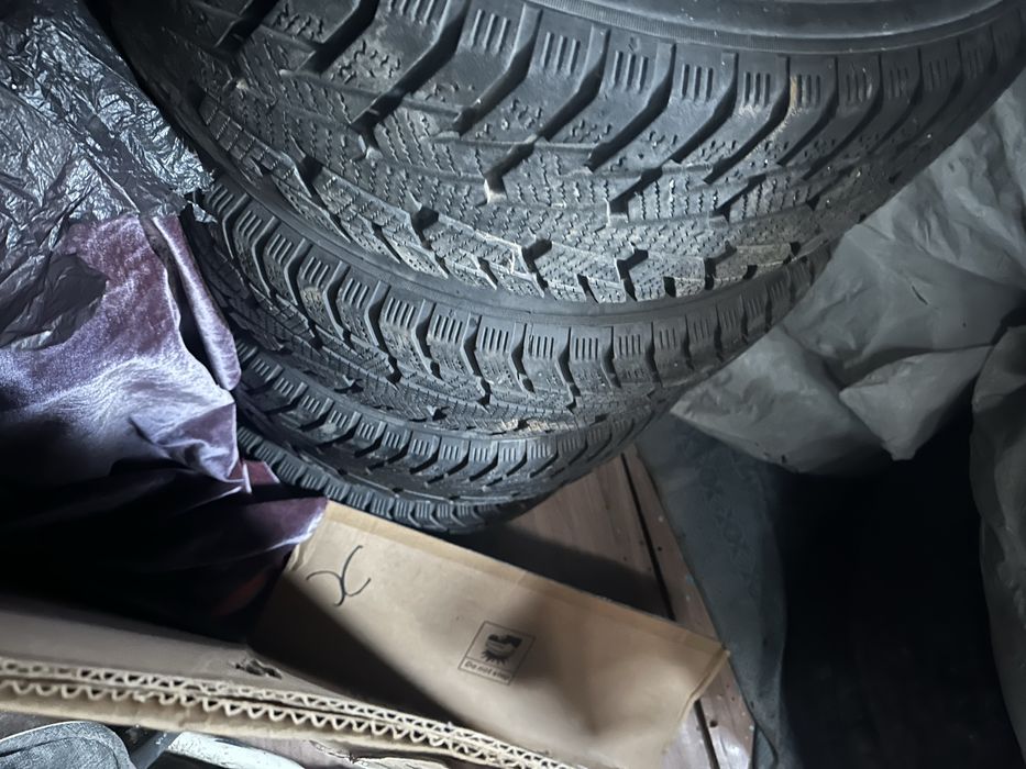 Продам диски с зимней резиной