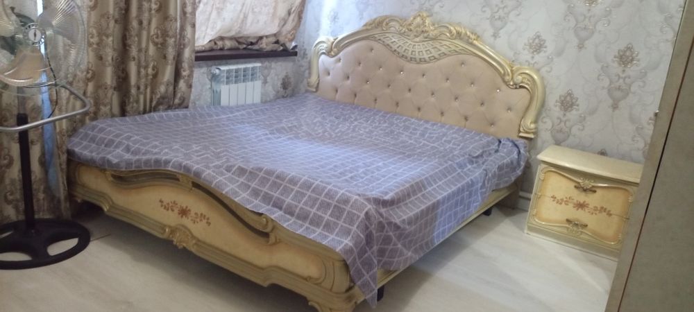Спальный гарнитур