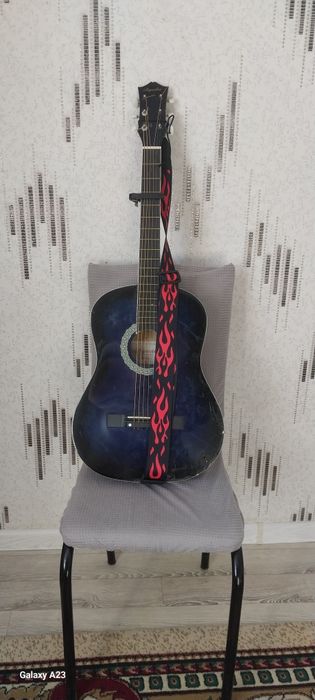 Гитара акустическая