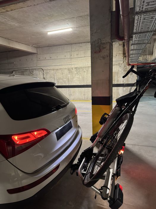 Gravel bike si suport auto pentru biciclete
