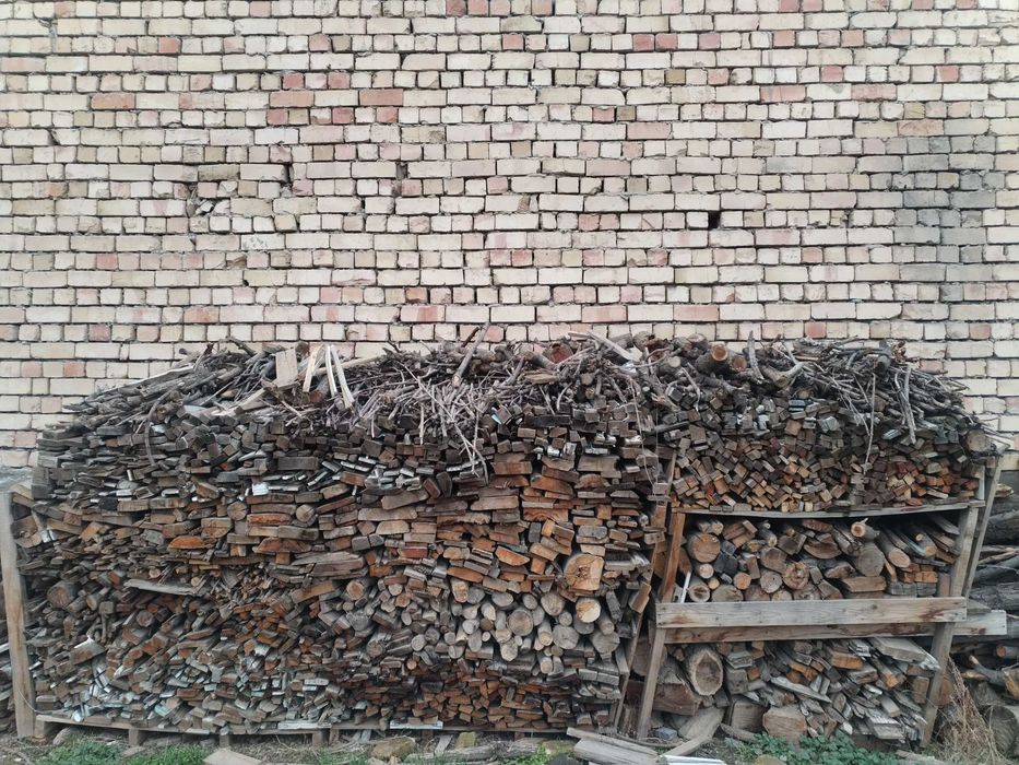 Sifatli o'tin sotiladi