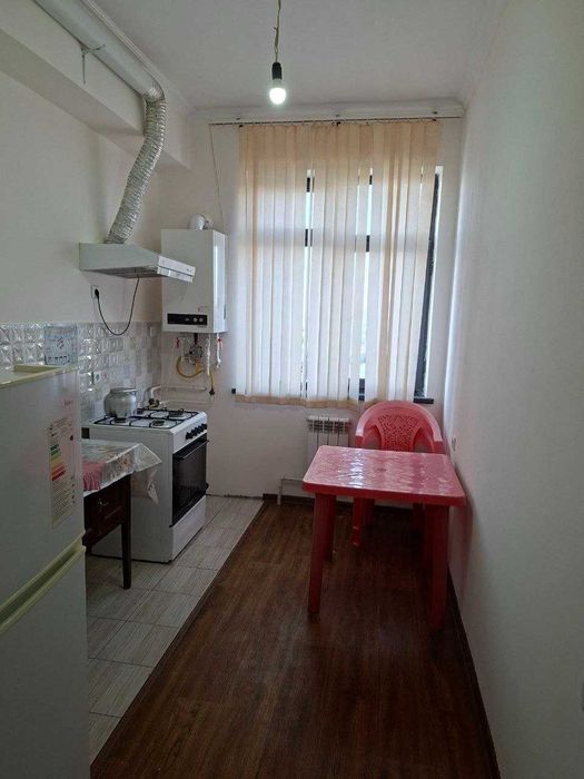 1 xonali kvartira, pishgan g`isht, gazi bor, 1/9/9