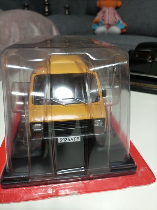 Модел метална количка ЗИС 110 и Латвия руски съветски