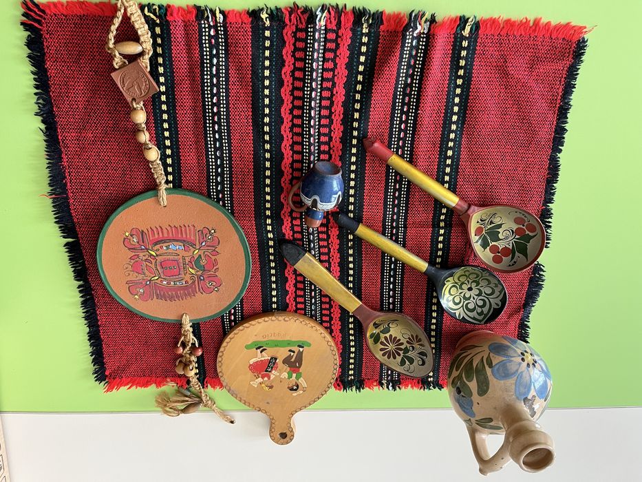 Два етно керамични сета