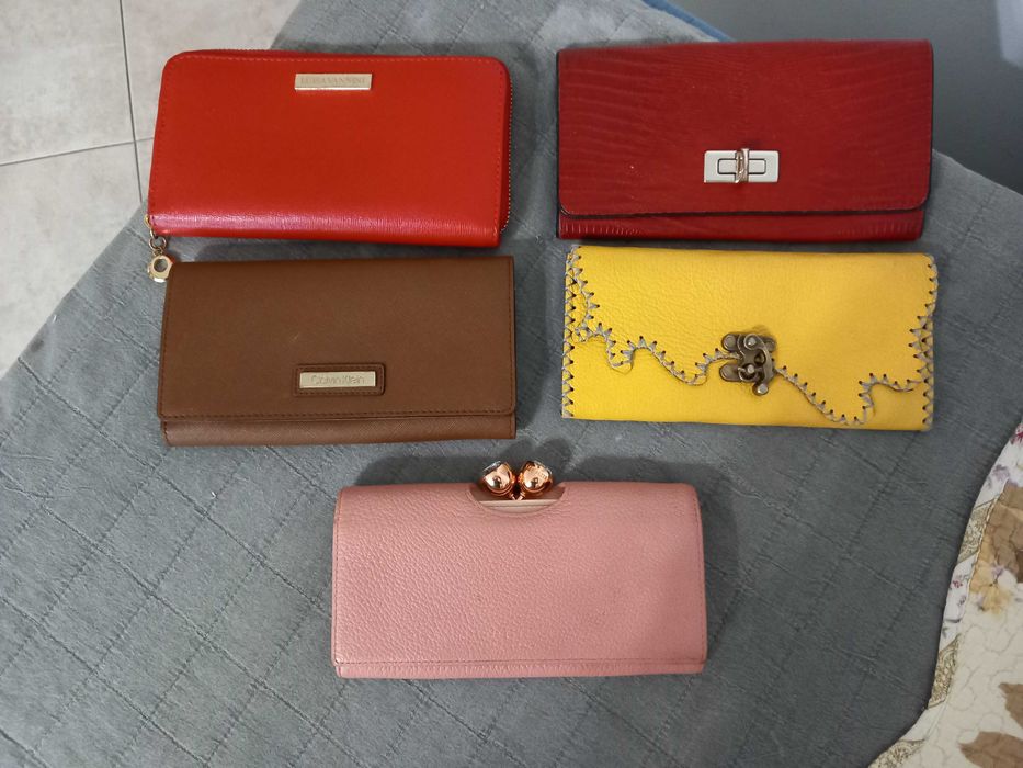 Дамски протмонета от естествена кожа