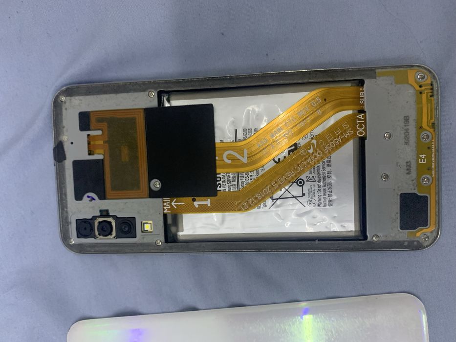 Падаю самсунг а50 64гб срочна