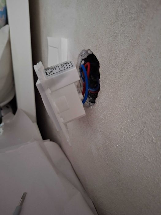 Priză cu 2 porturi USB
