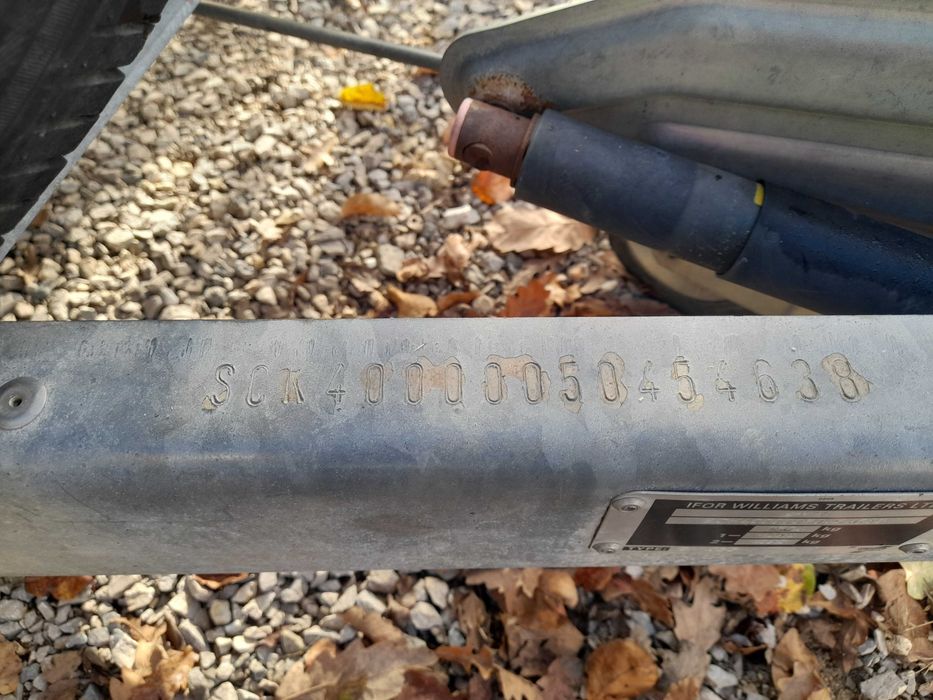 Затворено Ремарке 2700кг. Ифор Уилямс Iford Williams.
Модел BV105G