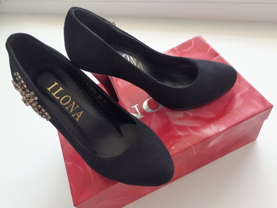 Продам новые туфли р.34