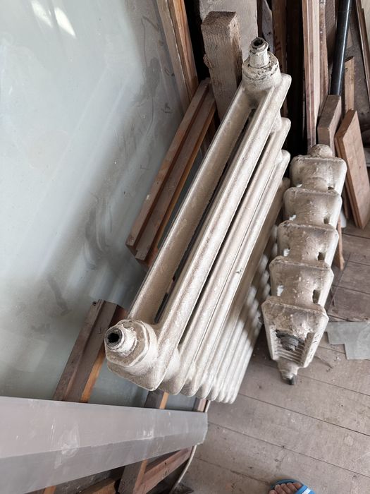 Продам батарею  1000 тенге