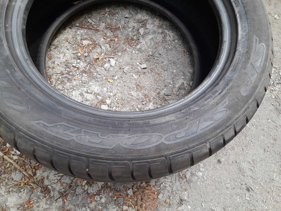 Продава гуми 235-55-17 цола,Дънлоп,четири броя