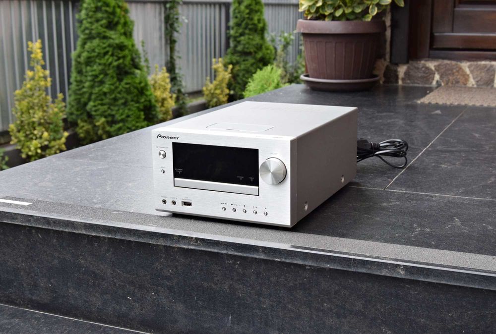 Amplificator Pioneer XC-HM71-S, USB, CD Player, dock iPod, Wi-Fi