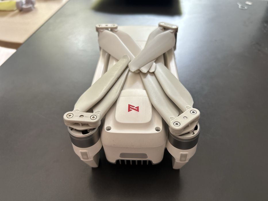 Продавам Xiaomi Fimi X8 SE 2020