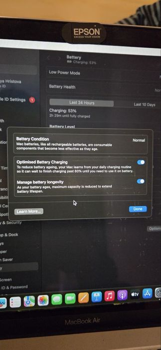 Продавам MacBook Air 2019 13-inch