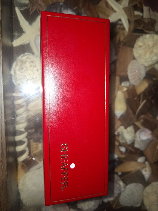 2 писалки Sheaffer със сертификат за идентичност