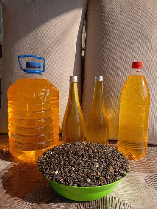 Ulei natural de floarea soarelui presat la rece