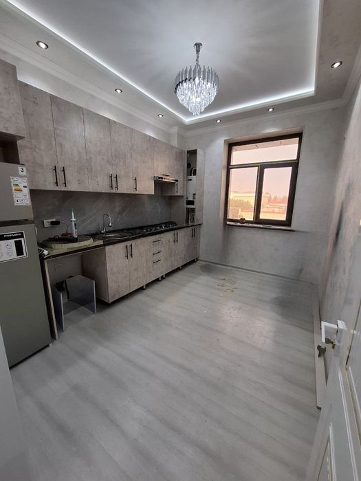 Продам квартиру новостройка на 1 ом этаже 55 кв 2 х комнатная