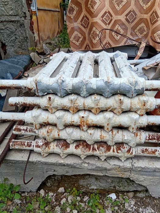 Продам батарей в хорошем состояний