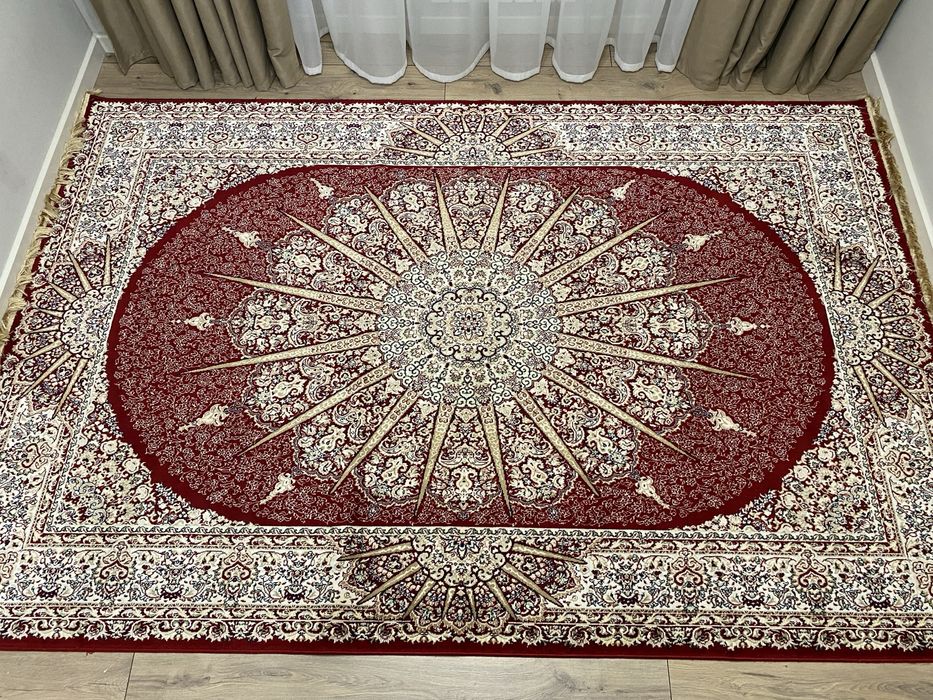 Продам ковер хороший