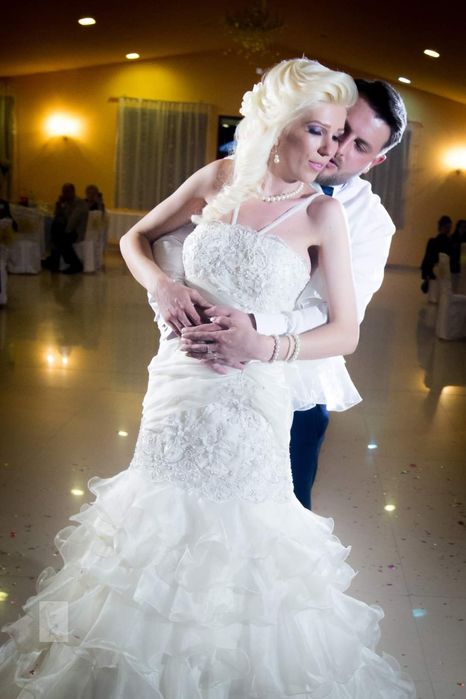 Rochie mireasa, mărimea s.,m,300 lei