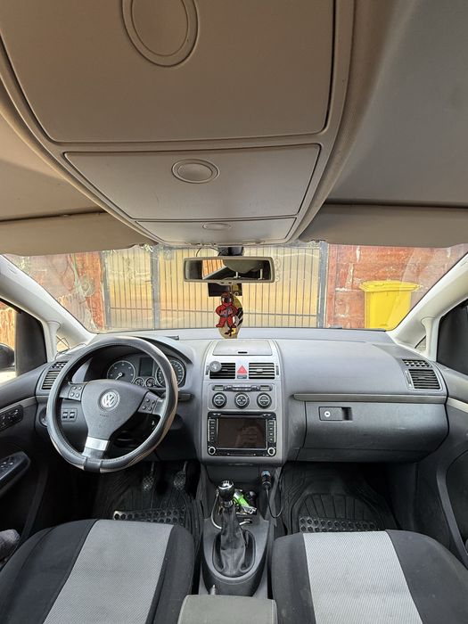 Volkswagen Touran 1.9 TDI 105 CP – 2008 – Navi – Pilot automat