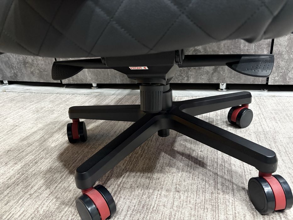 Продам игровое кресло HP OMEN