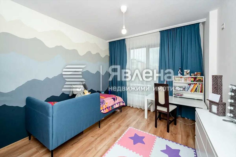 Дава се под наем Тристаен апартамент в София, Център - 100 кв.м за 977.16 € - Снимка #11