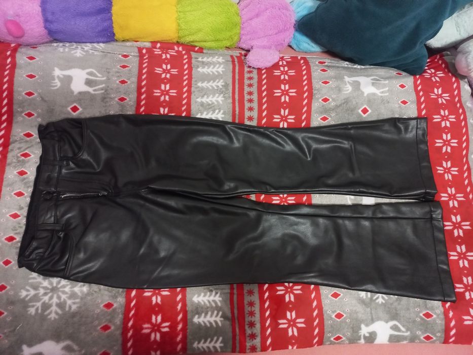 Pantaloni piele pt fete 10-11 ani