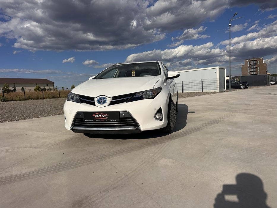 Toyota Auris 1.8 Hybrid Automata
