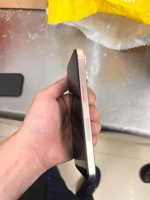 Iphone 15 pro продам
