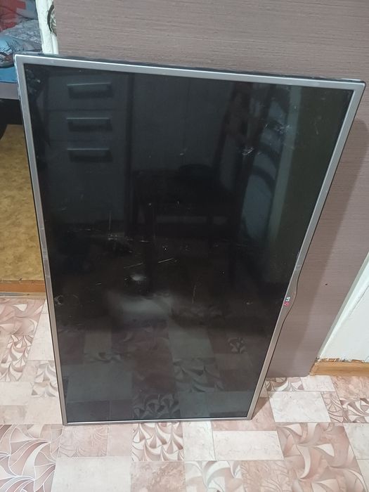 Телевизор LG 109 диагональ на запчасти
