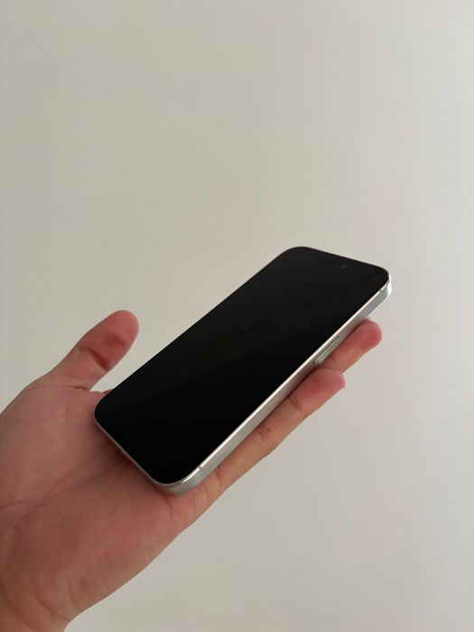 iPhone 15 pro 512 gb 84% AKB