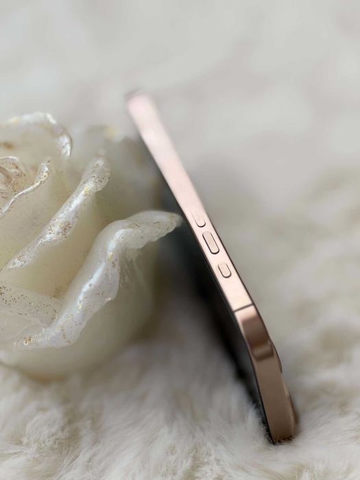 iPhone 16 Pro 256GB неразличим от нов