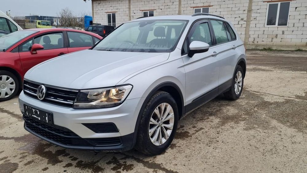 Dezmembrez fata Volkswagen Tiguan