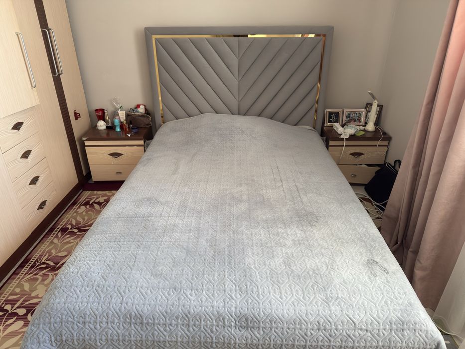 Продам спальный гарнитур