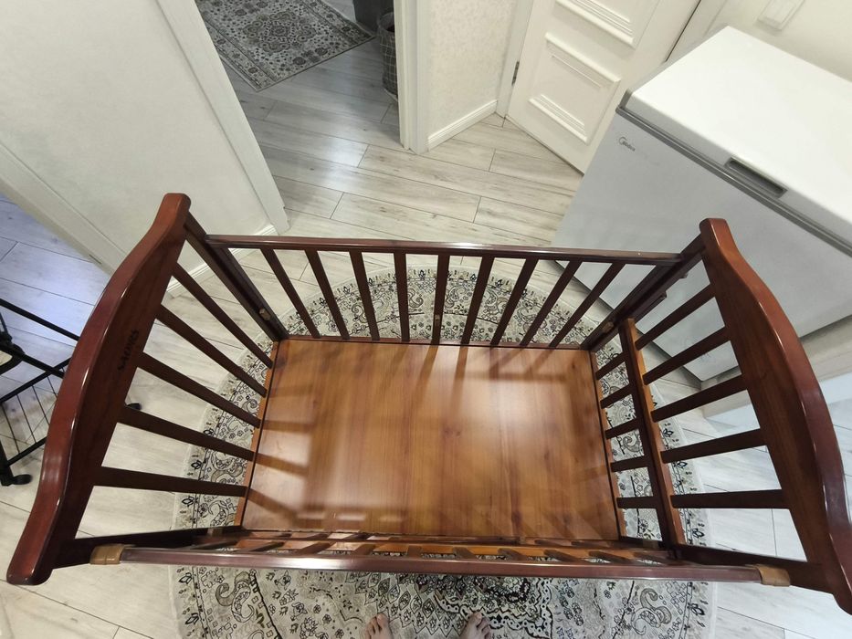 Продам детскую кроватку