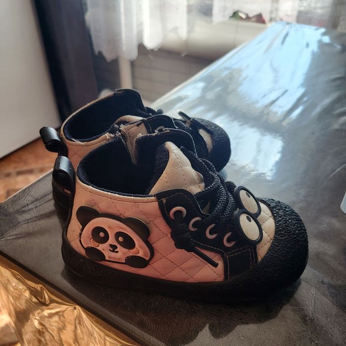 Ботинки, сапожки, кроссовки 1000тг