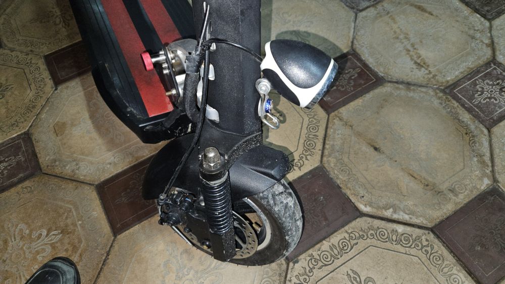 Самокат Электро продаю
