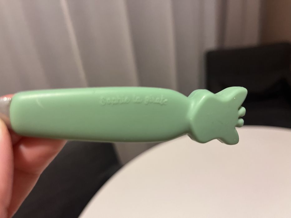 Комплект за хранене  на Жирафчето Софи,  Sophie la girafe