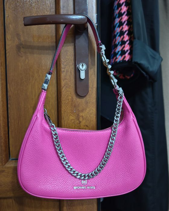 Geantă Michael Kors roz fucsia din piele naturală – statement feminin