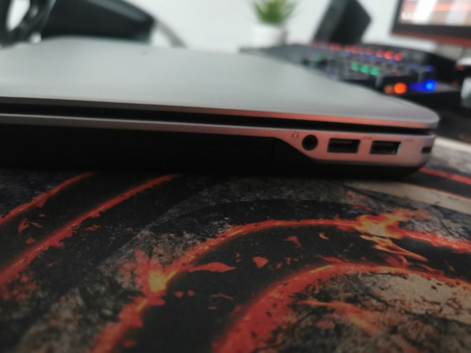 LAPTOP  DELL  -  ca nou