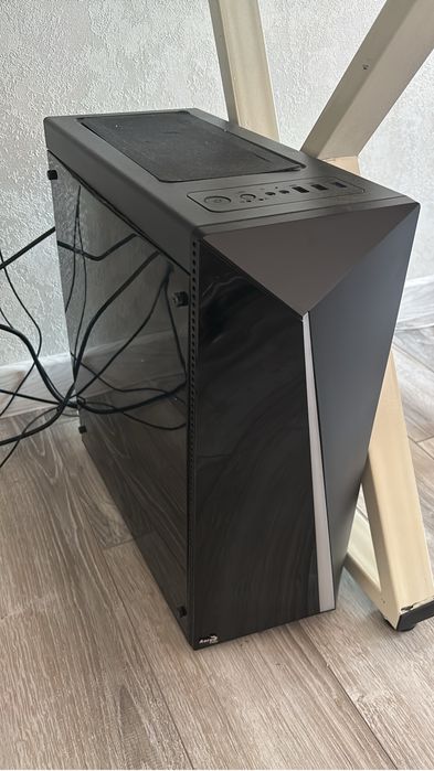 Игровой компьютер с полной периферией