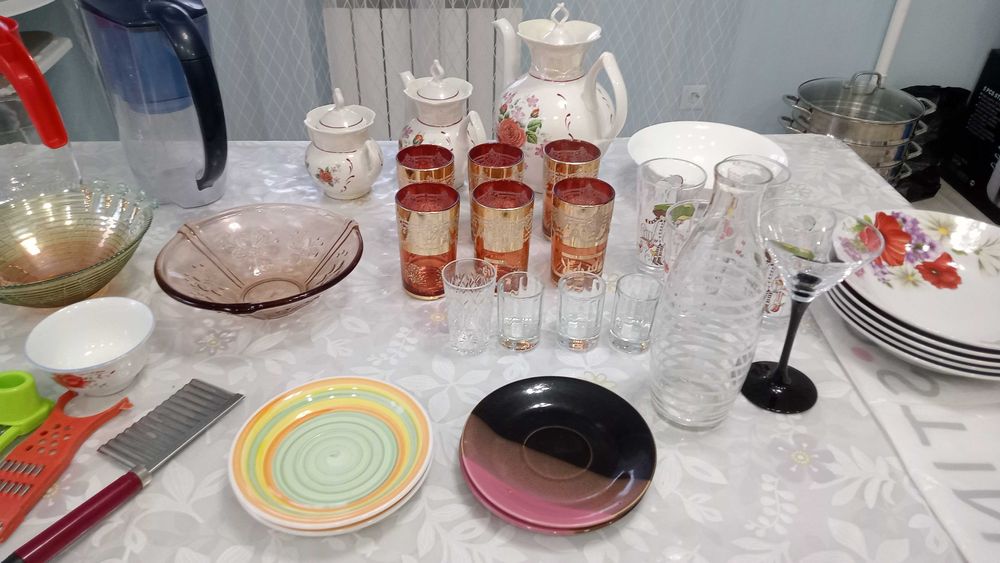 Посуда утварь тарелки