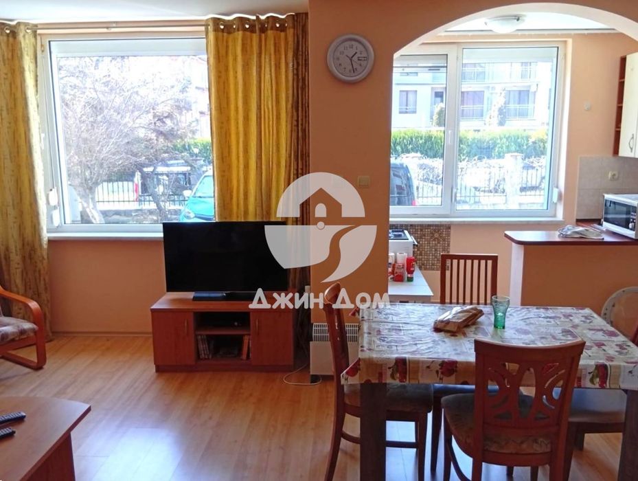 Продава се Двустаен апартамент в к.к. Слънчев бряг - 61 кв.м за 1214 €/кв.м - Снимка #2