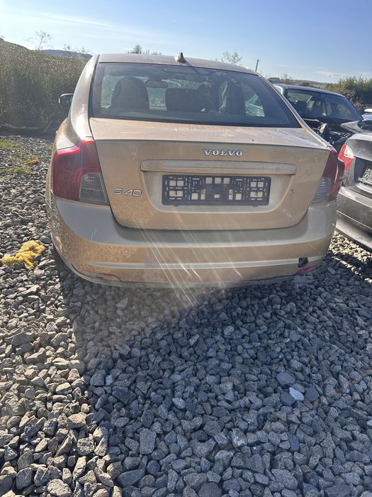 Dezmembrez volvo s40 /s60