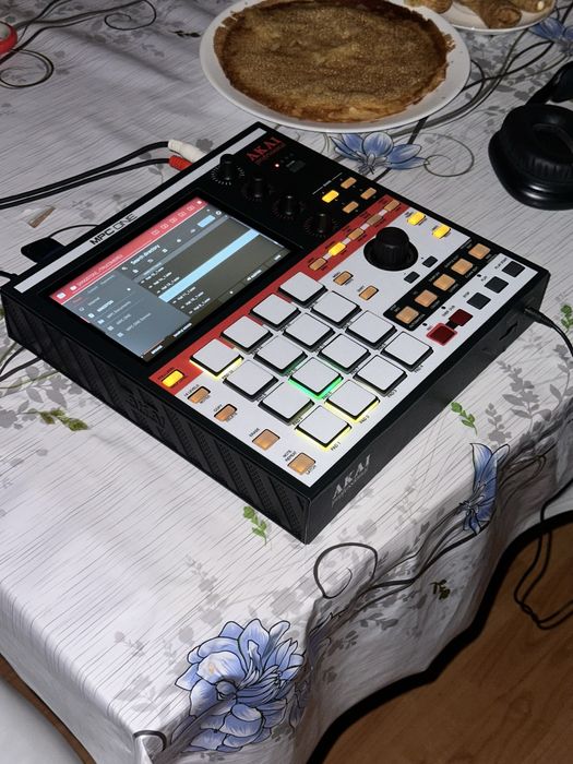 Akai mpc One With Skin