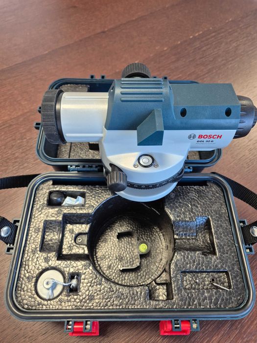 Оптичен нивелир + тринога + лата BOSCH